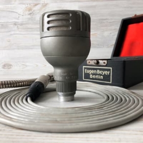 “M19” 初のダイナミックマイクロホン