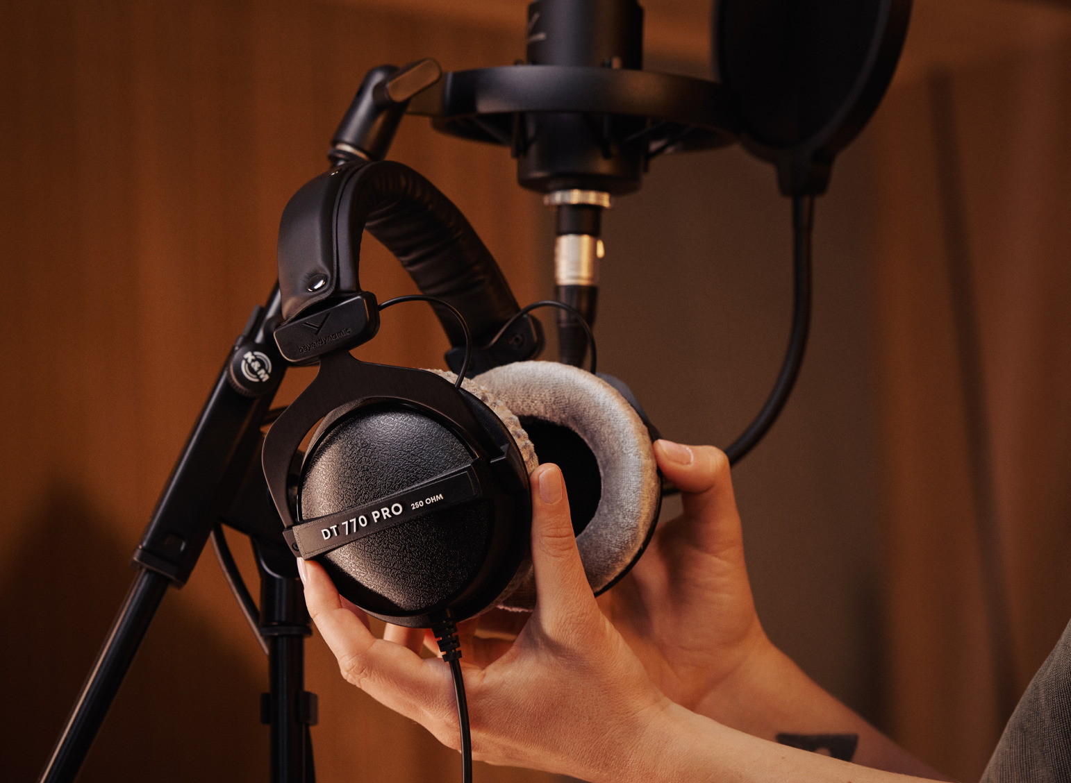 DT 770 PRO - beyerdynamic (ベイヤーダイナミック)