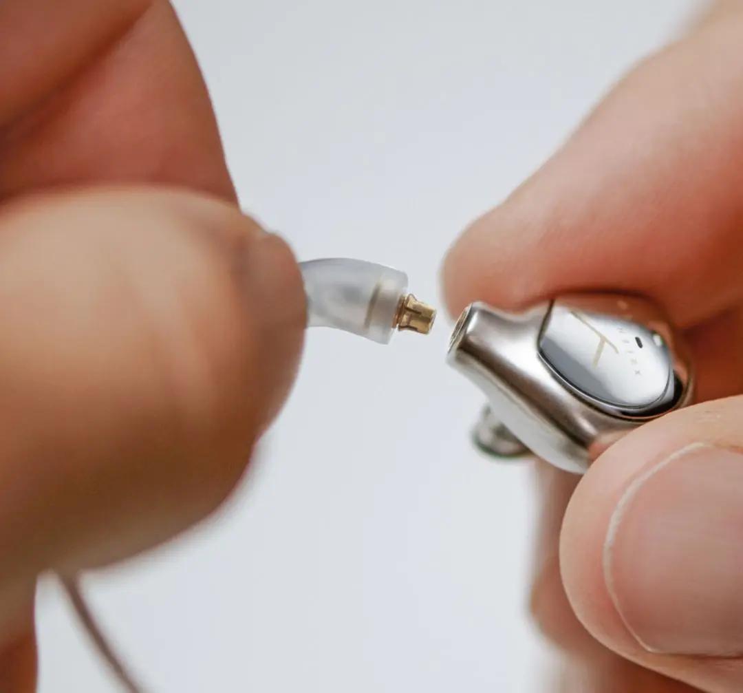 XELENTO(第2世代), cable 3-pin